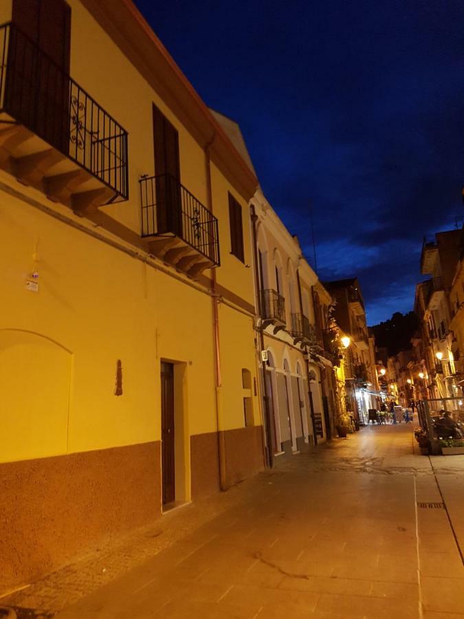 Casa Vacanze La Pavoncella Iglesias Extérieur photo