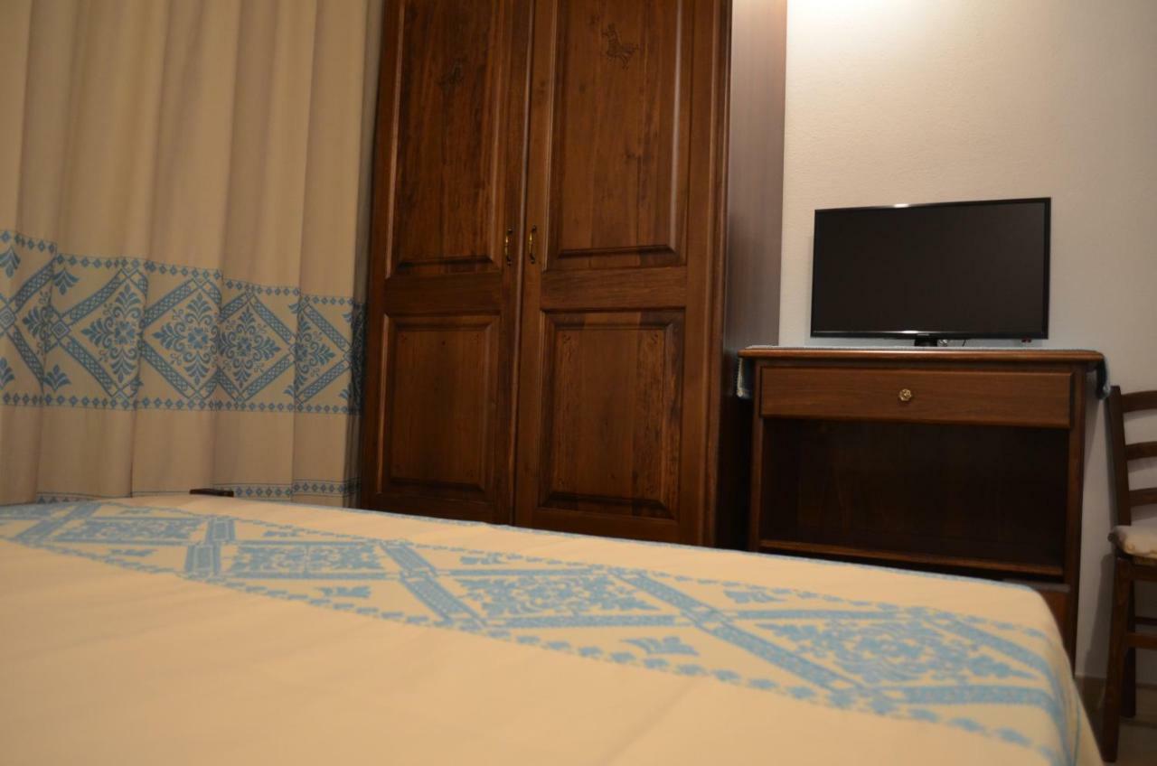 Casa Vacanze La Pavoncella Iglesias Extérieur photo
