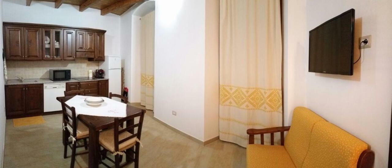 Casa Vacanze La Pavoncella Iglesias Extérieur photo