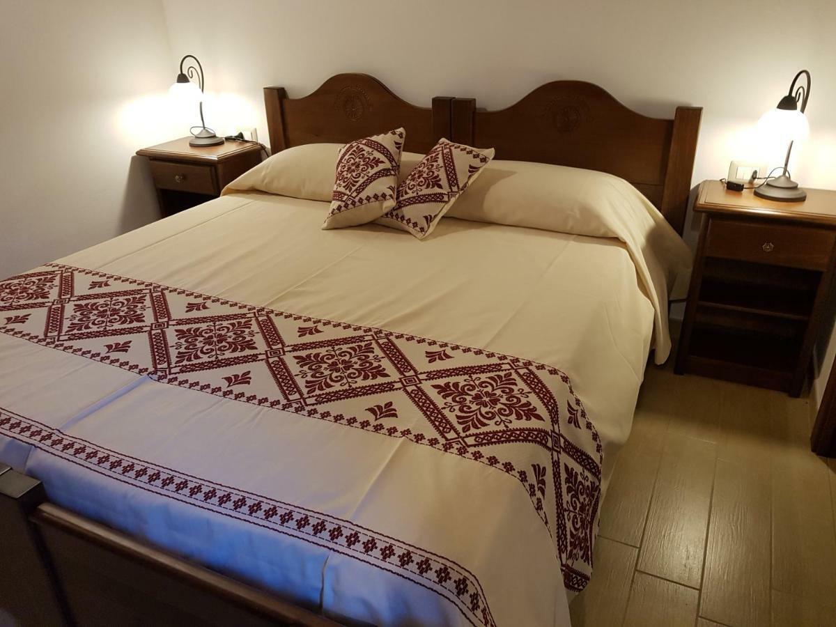 Casa Vacanze La Pavoncella Iglesias Extérieur photo